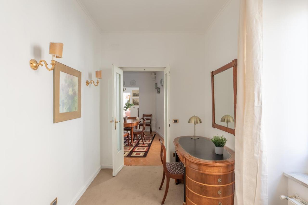 Iflat Modern Apartment In The Monti Area Rome Exterior photo